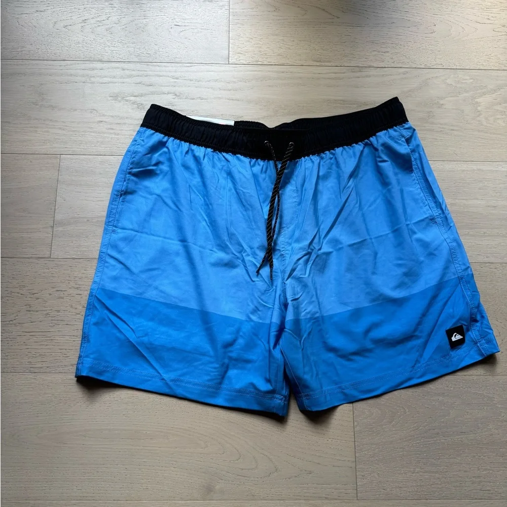 NWT Quicksliver Men’s Blue Board Shorts